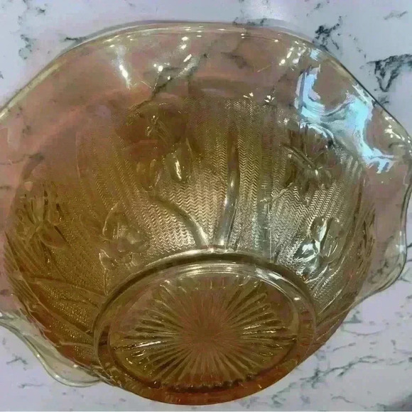 Carnival glass bowl - Picture 3 of 3